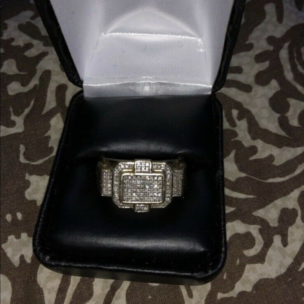 10k gold Diamond Ring